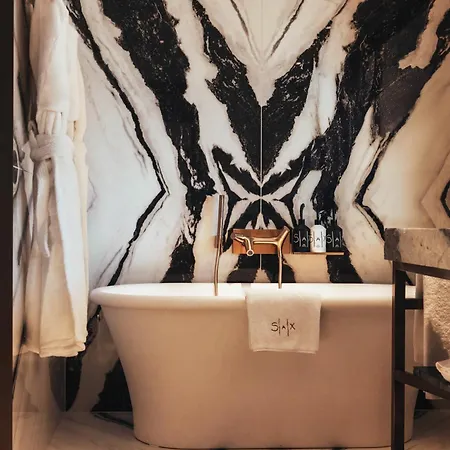 Sax Paris, Lxr & 5* Parigi