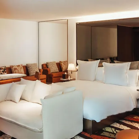 Sax Paris, Lxr & 5* Parigi