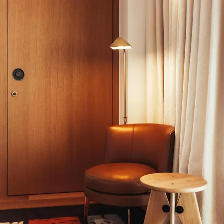 Sax Paris, Lxr & 5* Parigi