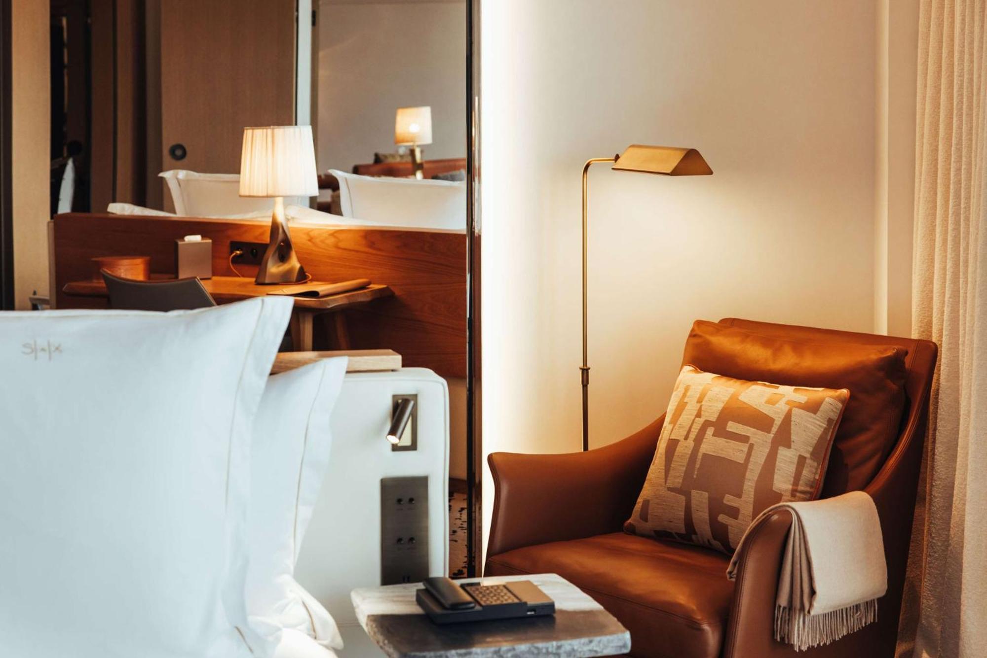 Sax Paris, Lxr & 5* Paris