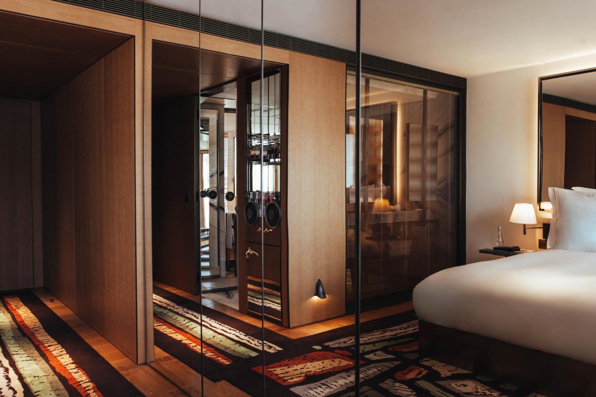 Sax Paris, Lxr & 5* Paris